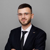 Владислав Генералов - Менеджер по тех. сопровождению Неохим